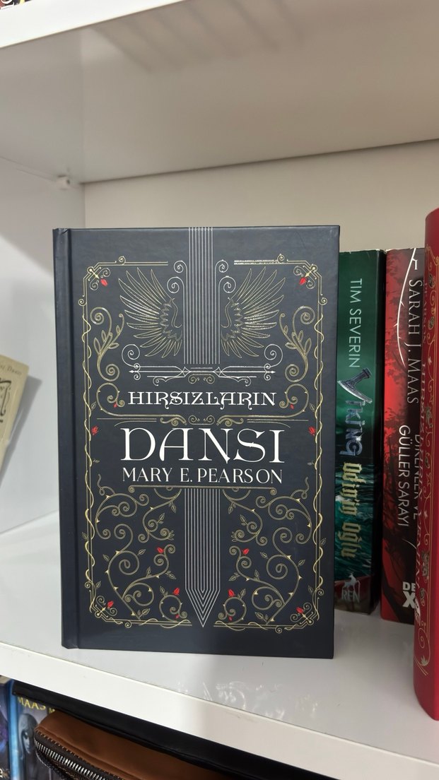 Hırsızların Dansı & Hırsızların Yemini (kutulu set) - Görsel 3