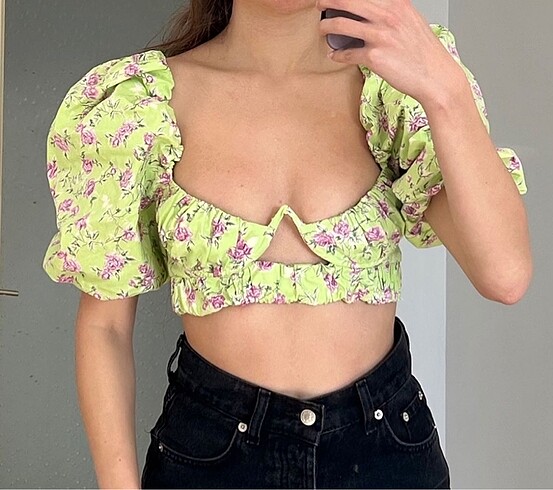 Zara büstiyer
