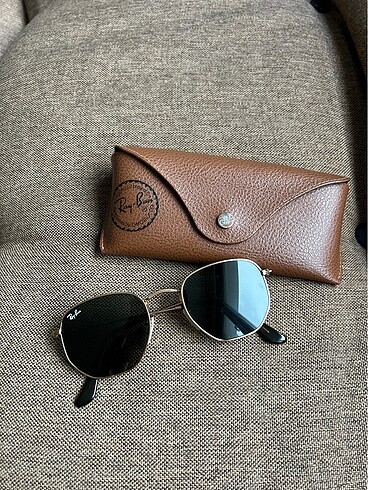 Ray-Ban hexagonal dore arista