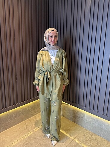 Yağ yeşili taş işlemeli kimono