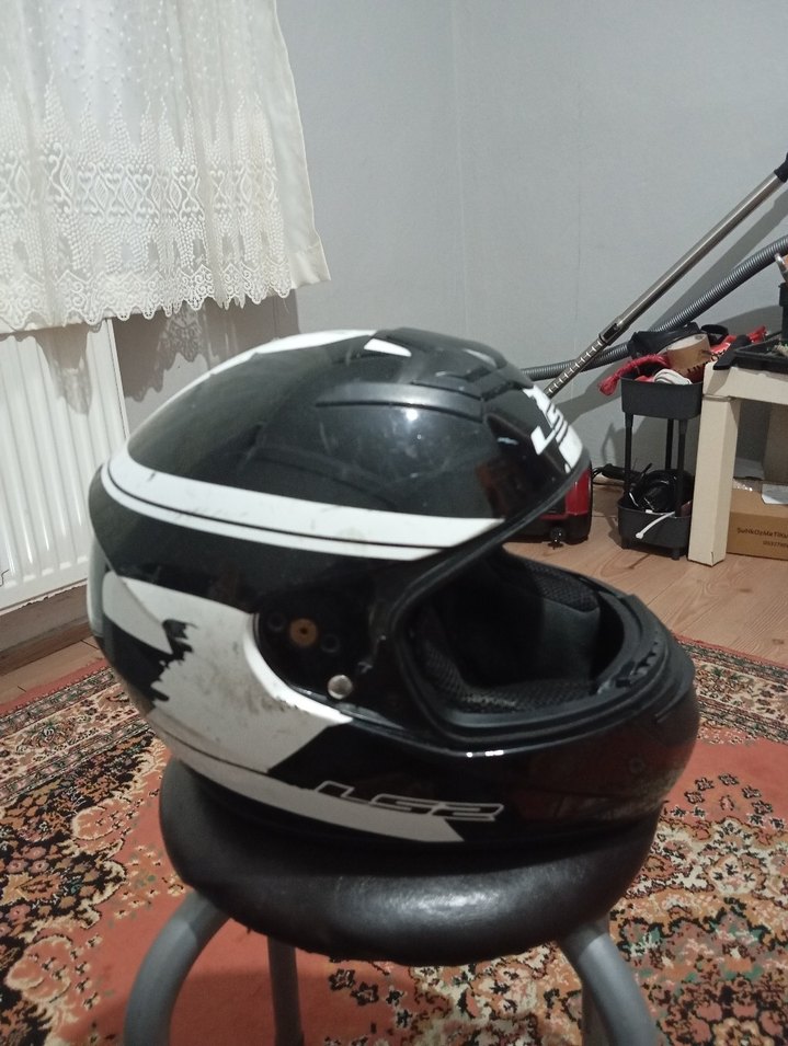 Kilitli Siyah Biker Motosiklet Kaskı ls2 rabit1 xl - Görsel 3