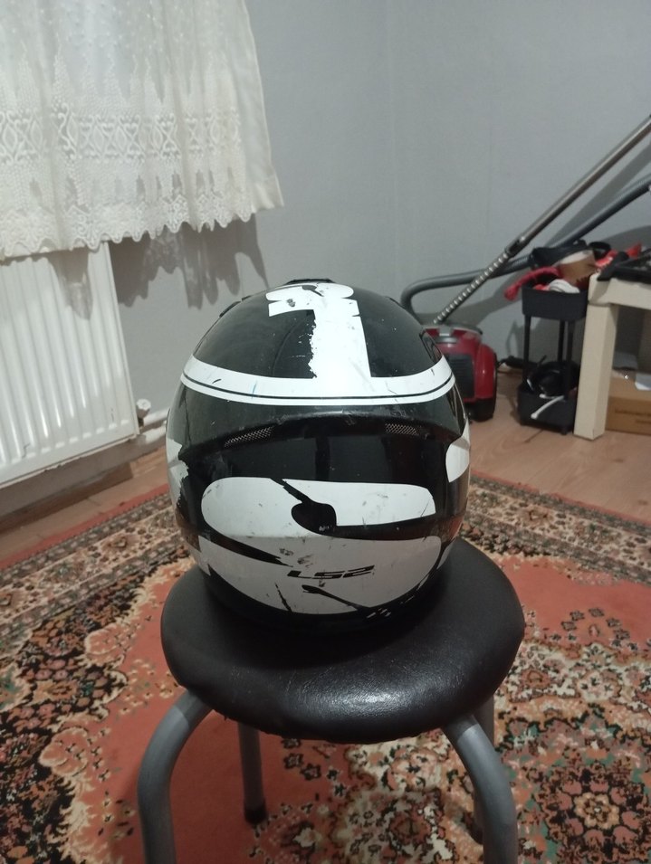 Kilitli Siyah Biker Motosiklet Kaskı ls2 rabit1 xl - Görsel 4