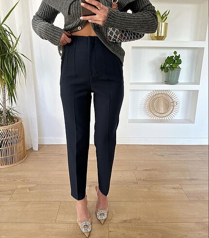 İpekyol marka model pensli kumaş pantolon