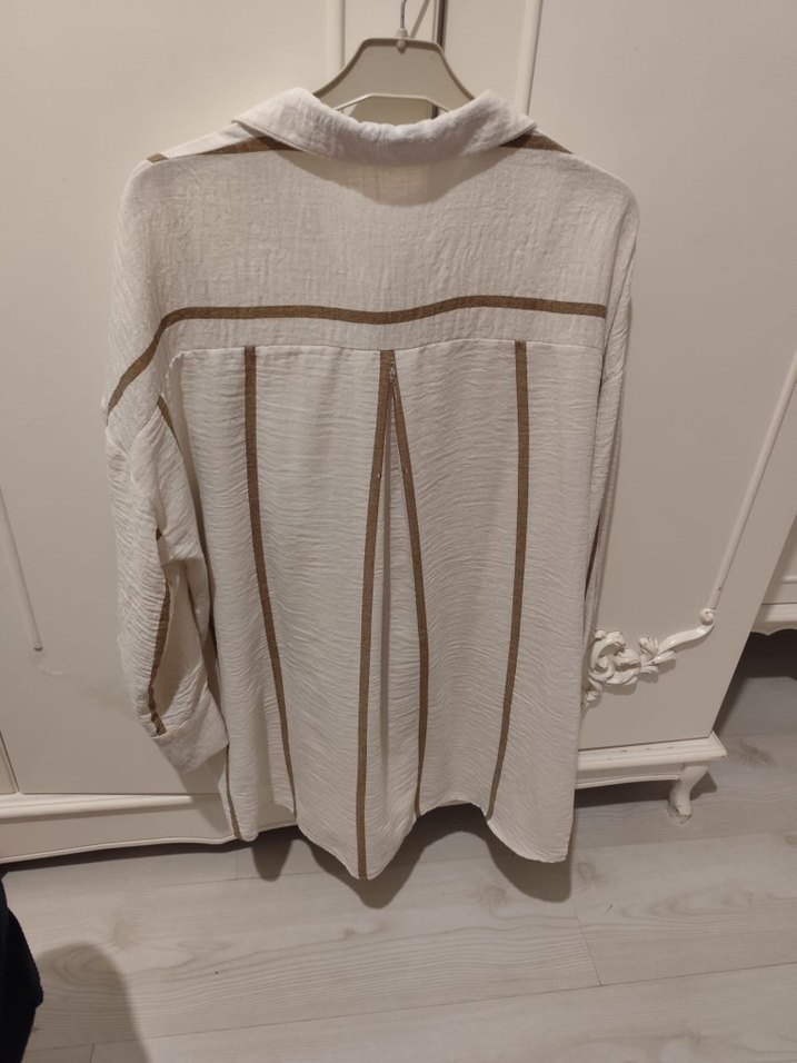 Düğmeli Beyaz Keten Çizgili Kadın Gömlek - Görsel 2