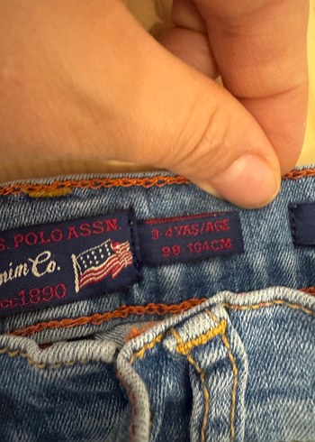 Düğmeli Mavi Denim Erkek Çocuk Şortu - Görsel 2