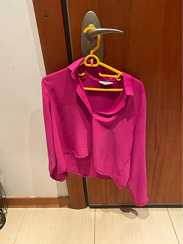 Pembe kısa gömlek