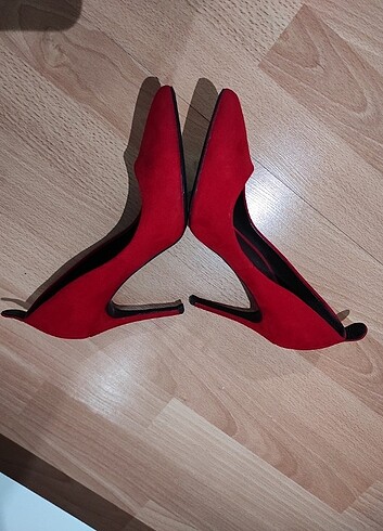 38 Beden kırmızı Renk Kırmızı Topuklu ayakkabı Bershka