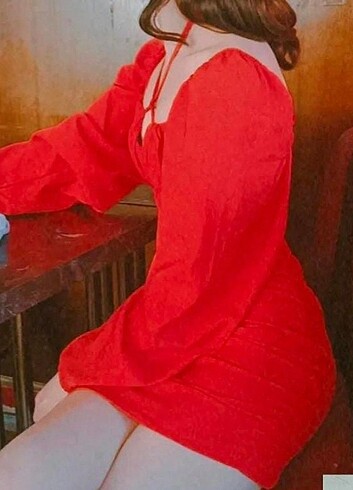 Turuncu elbise