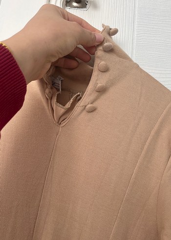 Düğmeli Bej dokuma likralı  elbise - Görsel 2