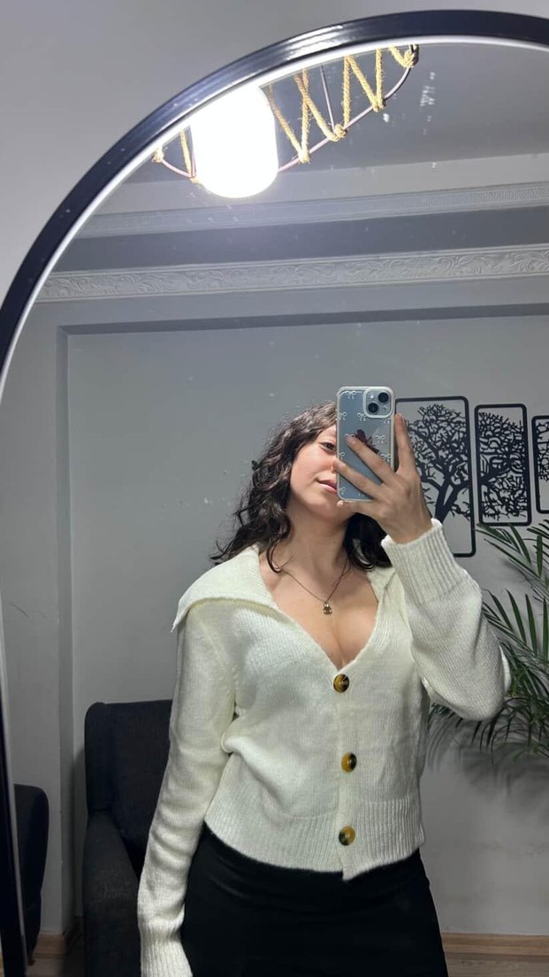 Düğmeli Yakalı Beyaz Kadın Hırka standart beden - Görsel 5