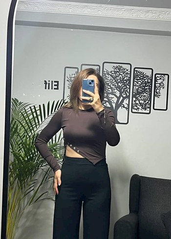 kahve yandan çıtlı basıc bluz - Görsel 4