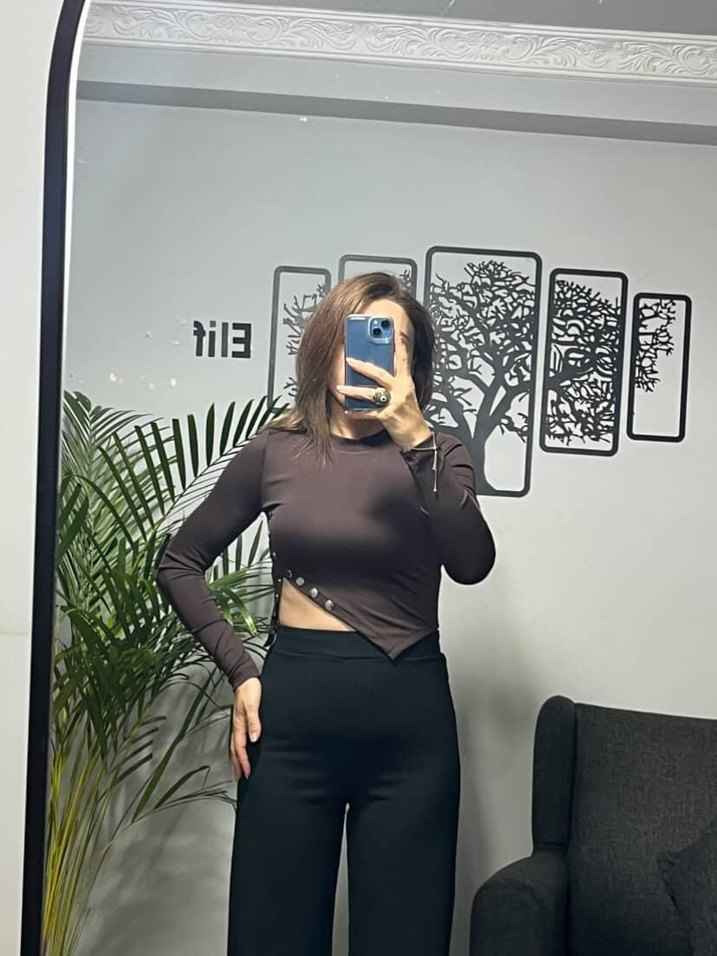 kahve yandan çıtlı basıc bluz - Görsel 4