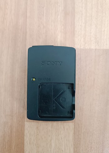 SONY BC-CSN DİJİTAL FOTOĞRAF MAKİNESİ BATARYA ŞARJ ALETİ