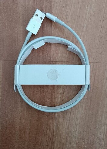 APPLE SIFIR LİGHTNİNG USB KABLOSU 1M