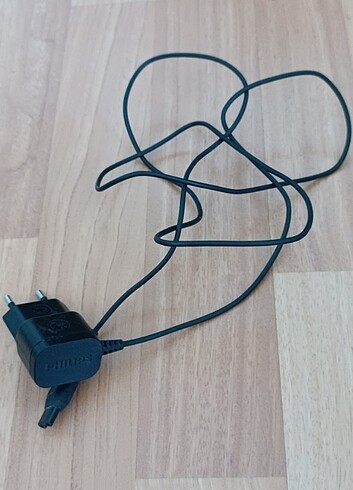 PHİLİPS TRAŞ MAKİNESİ ŞARJ ADAPTÖRÜ 15V