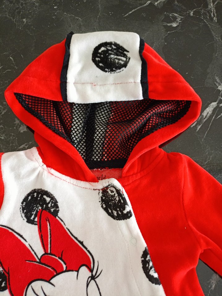 Kapüşonlu Kız Bebek Baskılı Kırmızı Tulum - Görsel 3