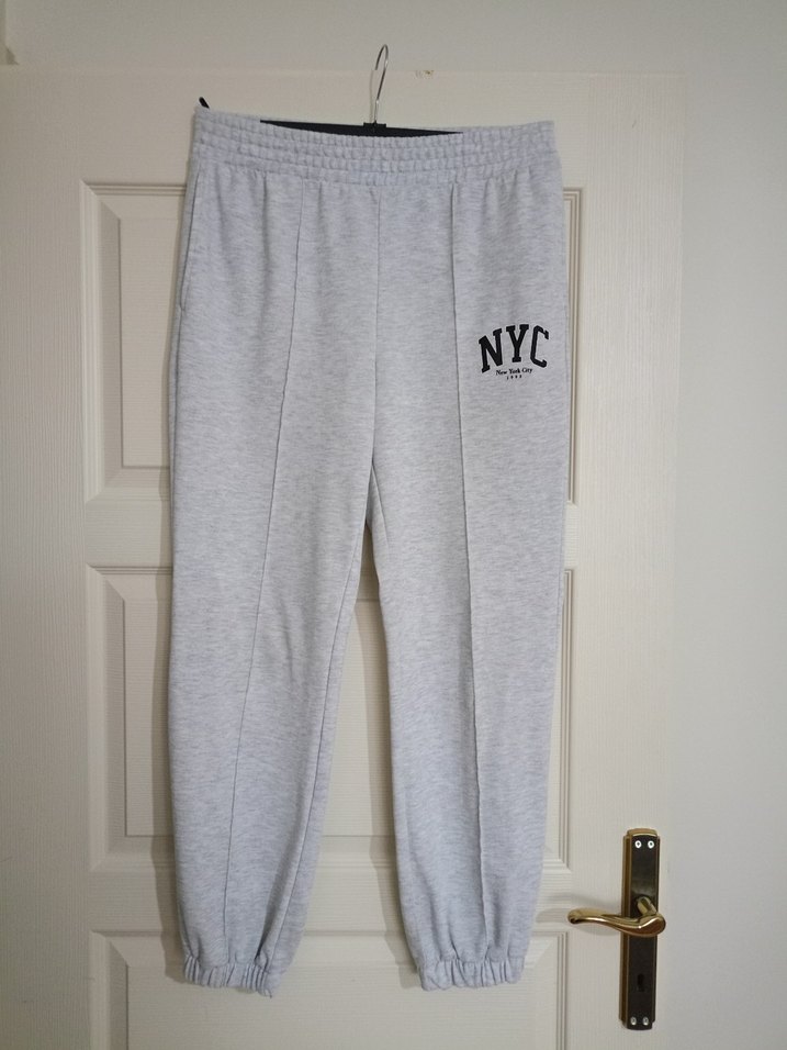 Gri NYC Baskılı Rahat Kesim Kadın Eşofman - Görsel 4