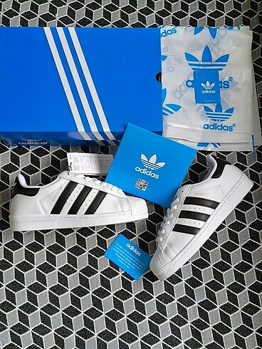 Adidas Klasik Spor Ayakkabı