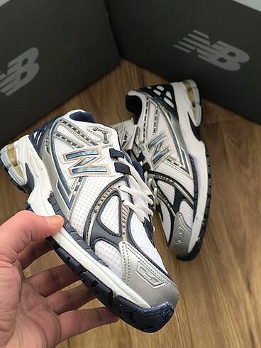 New Balance 1906 beyaz gold spor