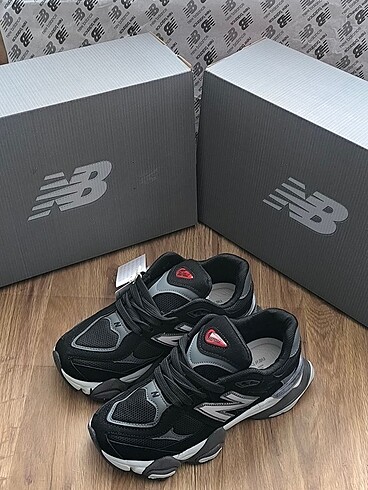 41 Beden siyah Renk New Balance 9060 gri siyah