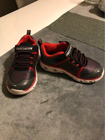 Skechers spor ayakkabı