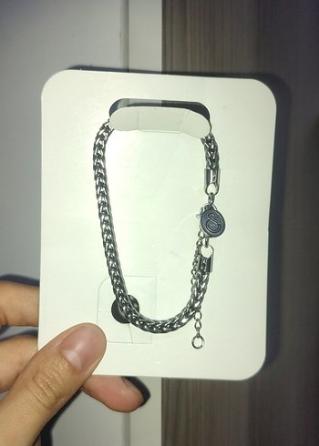 Gri Zincir Detaylı Kadın El Zinciri - Görsel 3