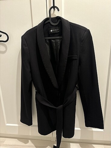 Kuşaklı Blazer Ceket