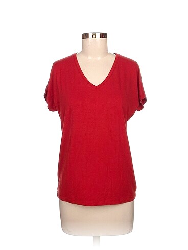 Diğer T-shirt %70 İndirimli.