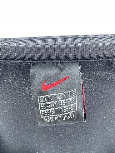 xl Beden siyah Renk Nike Ceket %70 İndirimli.