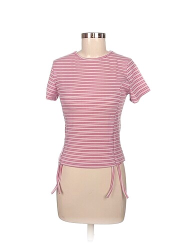 Diğer T-shirt %70 İndirimli.
