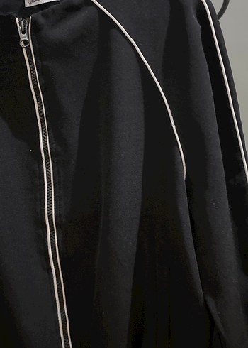 Stradivarius Siyah Fermuarlı Uzun Kollu Kadın Ceket