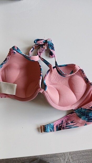 H&M Balenli bikini üstü