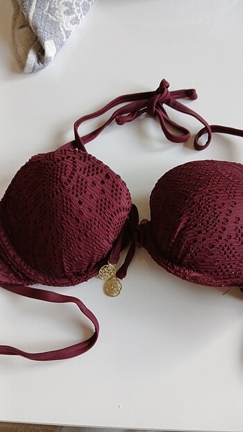 Bikini üstü