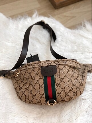 Gucci bel çantası