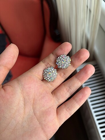 Zara Taşlı kristal küpe