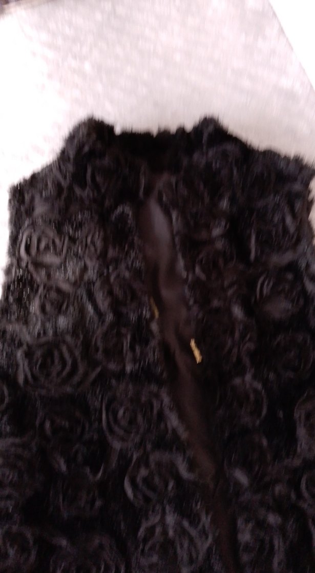 Kürk Detaylı Siyah Gotik Kadın Yelek - Görsel 2