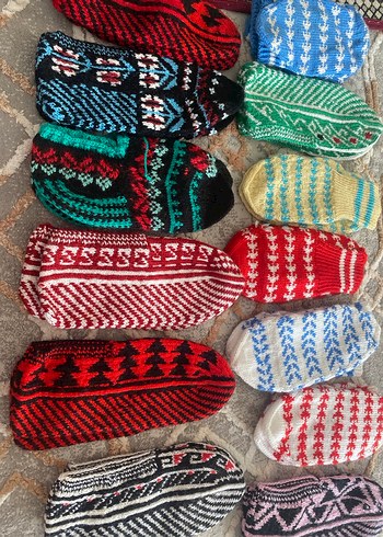 El Örgüsü Renkli Yün Çoraplar - Görsel 2