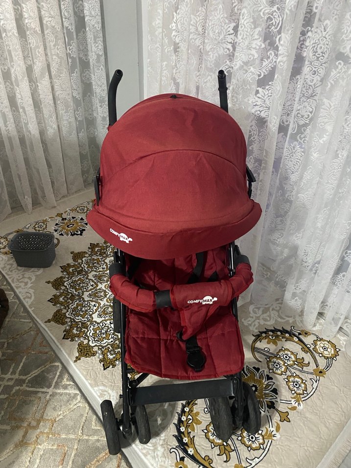 Kırmızı Bebek Arabası - Görsel 2