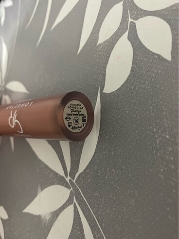  Beden Golden Rose longstay prestige likit mat ruj no.16
