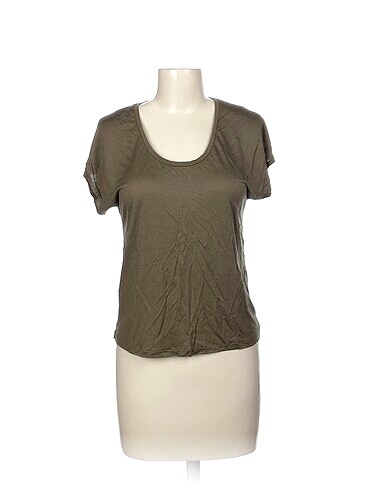 Mango T-shirt %70 İndirimli.
