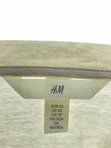 xs Beden çeşitli Renk H&M T-shirt %70 İndirimli.