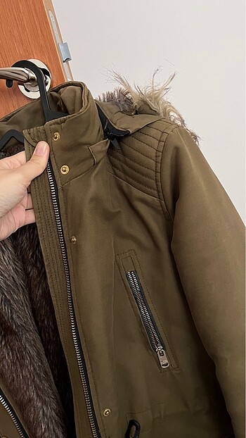 m Beden haki Renk Pull and bear içi kürklü çok sıcak tutuyor