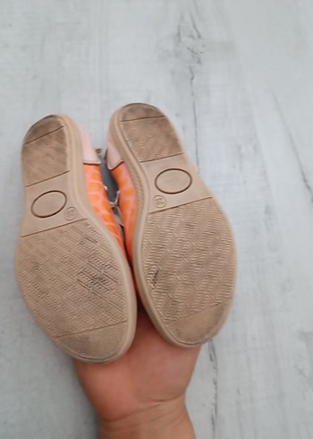 Turuncu Yılan Desenli Kız Babet - Görsel 6