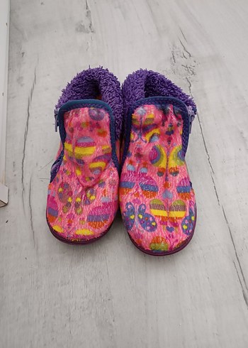 Kızlar İçin Renkli Örgü Sıcak Ev Terliği - Görsel 2