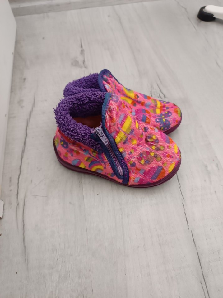 Kızlar İçin Renkli Örgü Sıcak Ev Terliği - Görsel 5