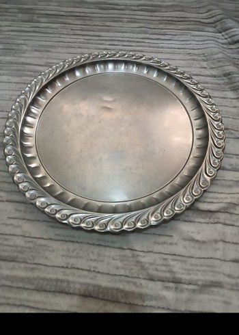 Bej Parlak Kenarlı Çelik Tepsi - Görsel 2