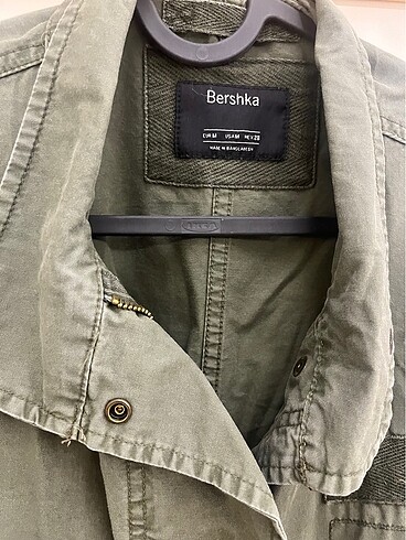 m Beden Yeşil Kaban Parka Bershka
