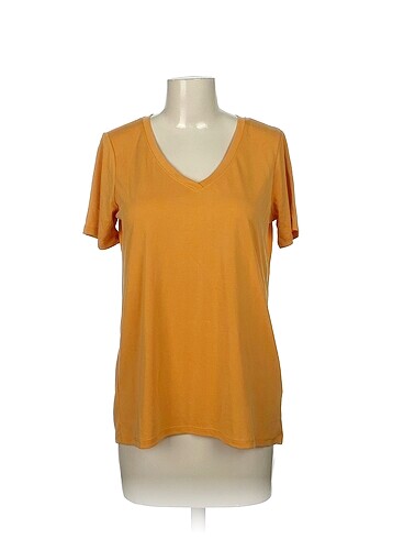 Diğer T-shirt %70 İndirimli.