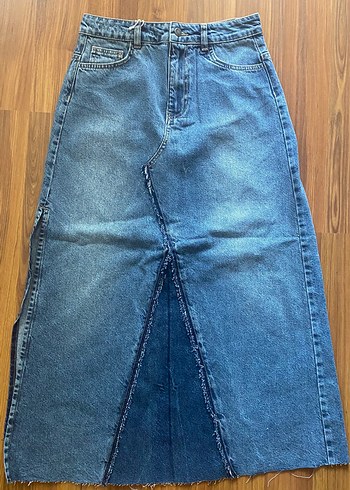 36 Beden Parlak Mavi uzun Denim Etek