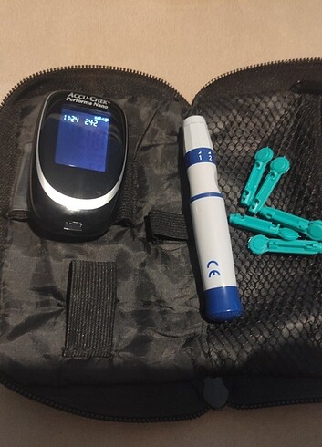 Accu-Chek Performa Nano Şeker Ölçüm Cihazı 